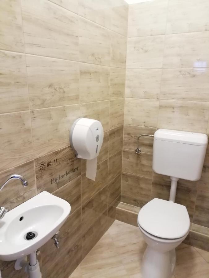 Apartament Collingo Belvarosi Szallas Kazincbarcika Zewnętrze zdjęcie