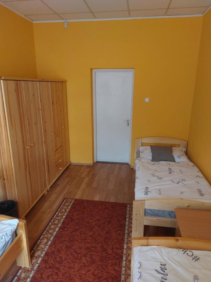 Apartament Collingo Belvarosi Szallas Kazincbarcika Zewnętrze zdjęcie